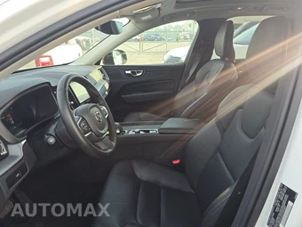 2025 Volvo XC60 B5 Core – miniatura 12