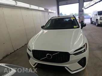 2025 Volvo XC60 B5 Core – miniatura 2