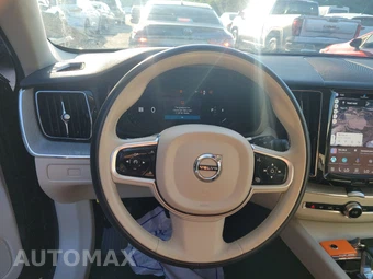 2025 Volvo XC60 B5 Plus - miniatura 10