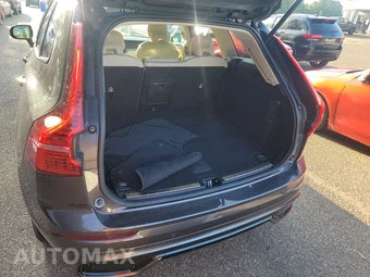 2025 Volvo XC60 B5 Plus - miniatura 16