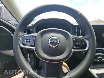 2025 Volvo XC60 B5 Plus – miniatura 10