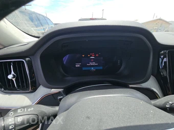 2025 Volvo XC60 B5 Plus – miniatura 12