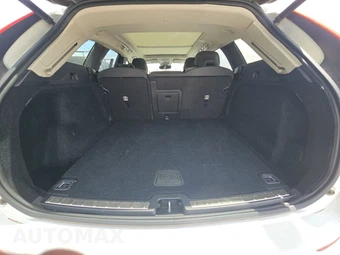 2025 Volvo XC60 B5 Plus – miniatura 16