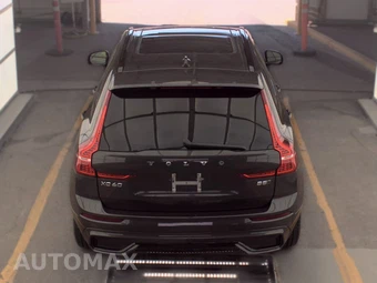 2025 Volvo XC60 B5 Plus – miniatura 5