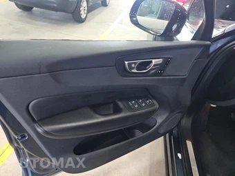 2025 Volvo XC60 B5 Plus - miniatura 15