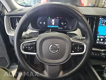 2025 Volvo XC60 B5 Plus - miniatura 16
