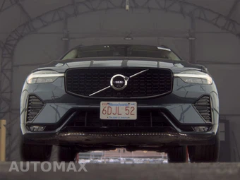 2025 Volvo XC60 B5 Plus - miniatura 3
