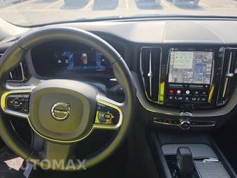 2025 Volvo XC60 B5 Plus – miniatura 11