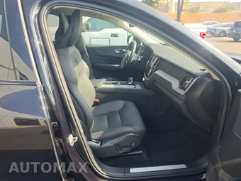 2025 Volvo XC60 B5 Plus – miniatura 8