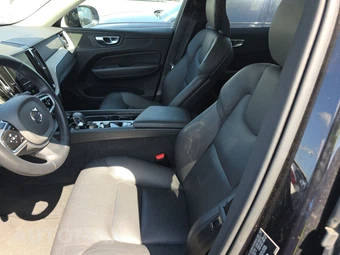 2025 Volvo XC60 B5 Plus – miniatura 7