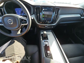 2025 Volvo XC60 B5 Plus – miniatura 17