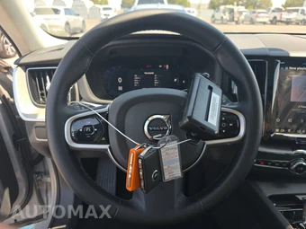2025 Volvo XC60 B5 Plus - miniatura 10