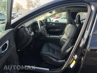 2025 Volvo XC60 B5 Plus – miniatura 7