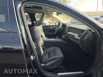 2025 Volvo XC60 B5 Plus – miniatura 8