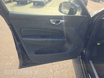 2025 Volvo XC60 B5 Plus – miniatura 9