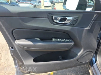 2025 Volvo XC60 B5 Plus - miniatura 9
