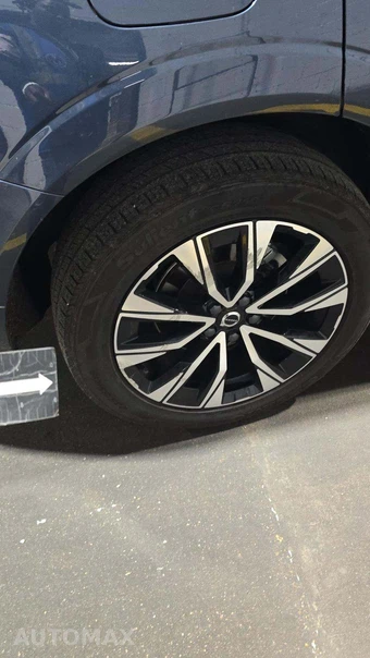 2025 Volvo XC60 B5 Plus – miniatura 22