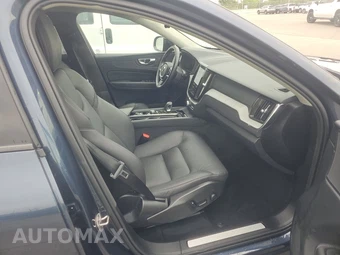 2025 Volvo XC60 B5 Plus – miniatura 8