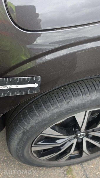 2025 Volvo XC60 B5 Plus - miniatura 17