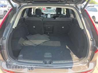 2025 Volvo XC60 B5 Plus – miniatura 16