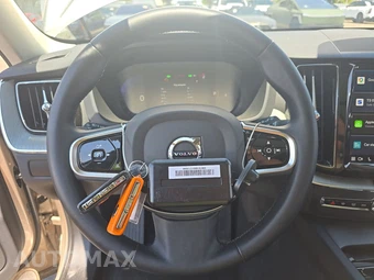 2025 Volvo XC60 B5 Plus - miniatura 10