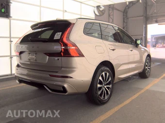 2025 Volvo XC60 B5 Plus - miniatura 4