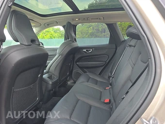 2025 Volvo XC60 B5 Plus – miniatura 13