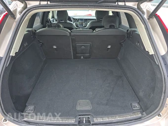 2025 Volvo XC60 B5 Plus – miniatura 16