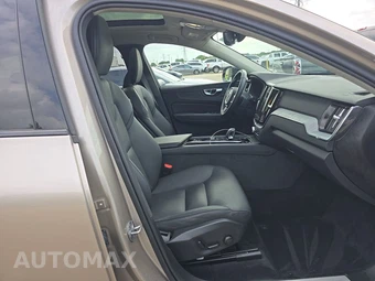 2025 Volvo XC60 B5 Plus – miniatura 8