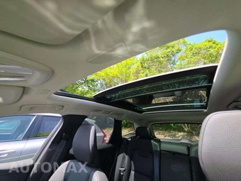2025 Volvo XC60 B5 Plus – miniatura 11