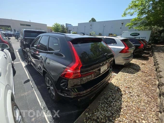 2025 Volvo XC60 B5 Plus – miniatura 2