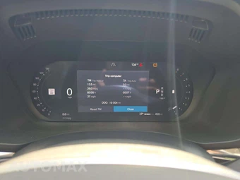 2025 Volvo XC60 B5 Plus – miniatura 9