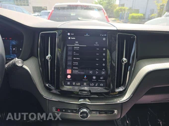 2025 Volvo XC60 B5 Plus - miniatura 10