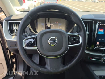 2025 Volvo XC60 B5 Plus – miniatura 10