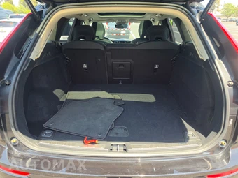 2025 Volvo XC60 B5 Plus – miniatura 16