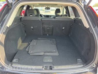 2025 Volvo XC60 B5 Plus - miniatura 16