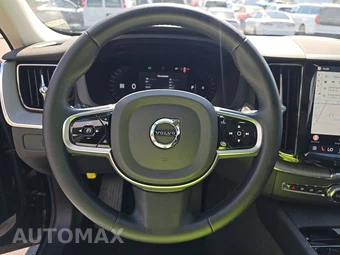 2025 Volvo XC60 B5 Plus – miniatura 10