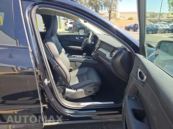 2025 Volvo XC60 B5 Plus – miniatura 8