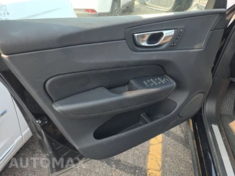 2025 Volvo XC60 B5 Plus – miniatura 9