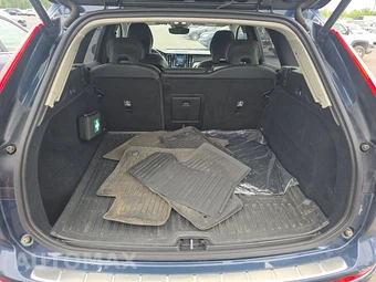2025 Volvo XC60 B5 Plus – miniatura 16