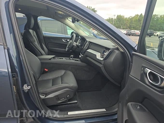 2025 Volvo XC60 B5 Plus – miniatura 8