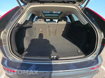 2025 Volvo XC60 B5 Plus – miniatura 16