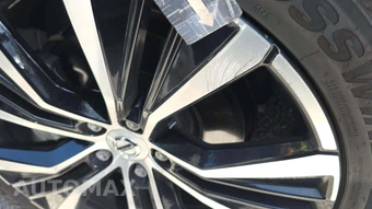 2025 Volvo XC60 B5 Plus – miniatura 31