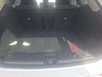 2025 Volvo XC60 B5 Plus – miniatura 16