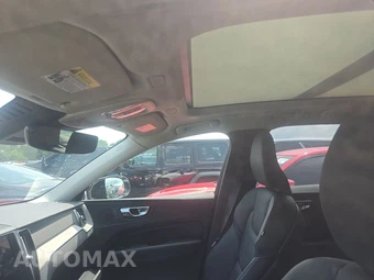 2025 Volvo XC60 B5 Plus – miniatura 17