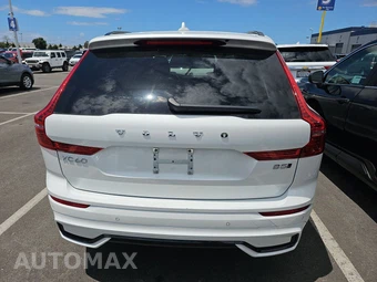 2025 Volvo XC60 B5 Plus – miniatura 5