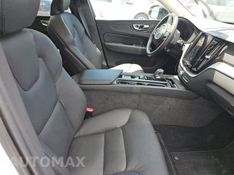 2025 Volvo XC60 B5 Plus – miniatura 8