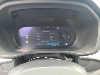 2025 Volvo XC60 B5 Plus - miniatura 12