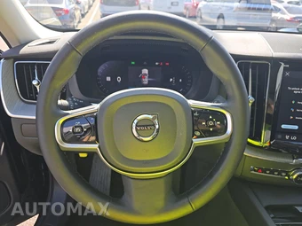 2025 Volvo XC60 B5 Plus – miniatura 10