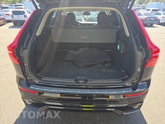2025 Volvo XC60 B5 Plus – miniatura 16